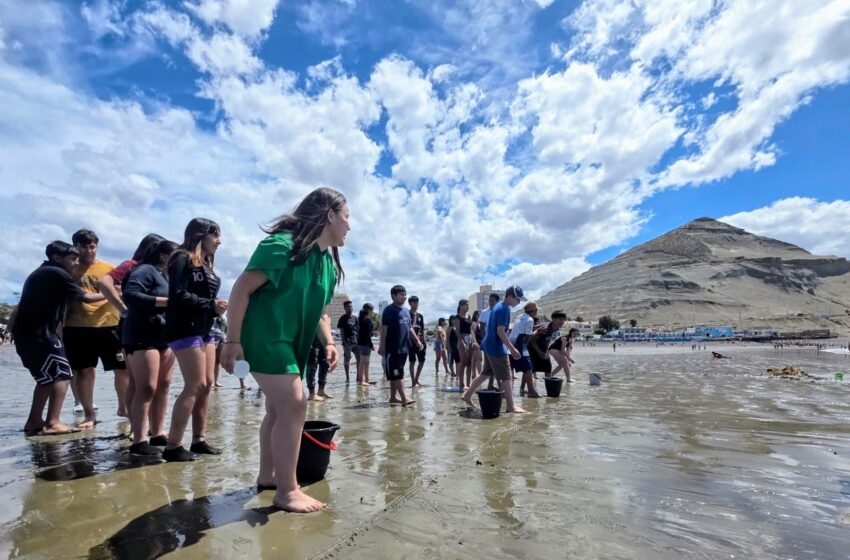  “Adolescentes en Redes” disfrutaron de una tarde de juegos en la Costanera local