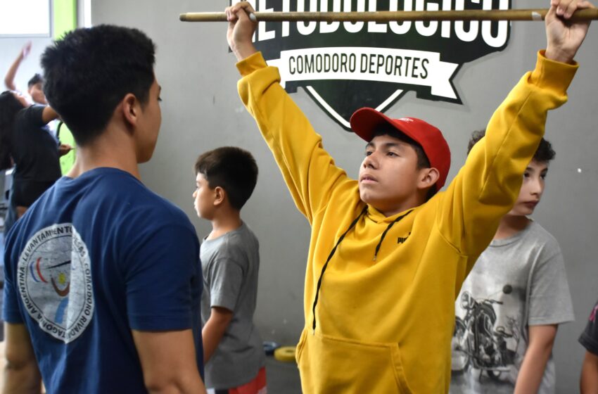  Colonos de verano conocen la senda del levantamiento olímpico