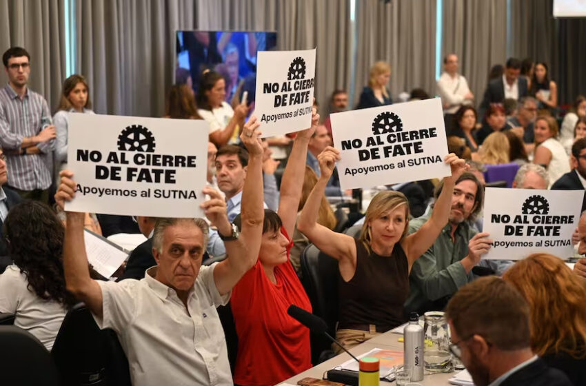  El oficialismo y sus aliados obtuvieron dictamen de la reforma laboral y buscarán aprobarlo este jueves en el recinto