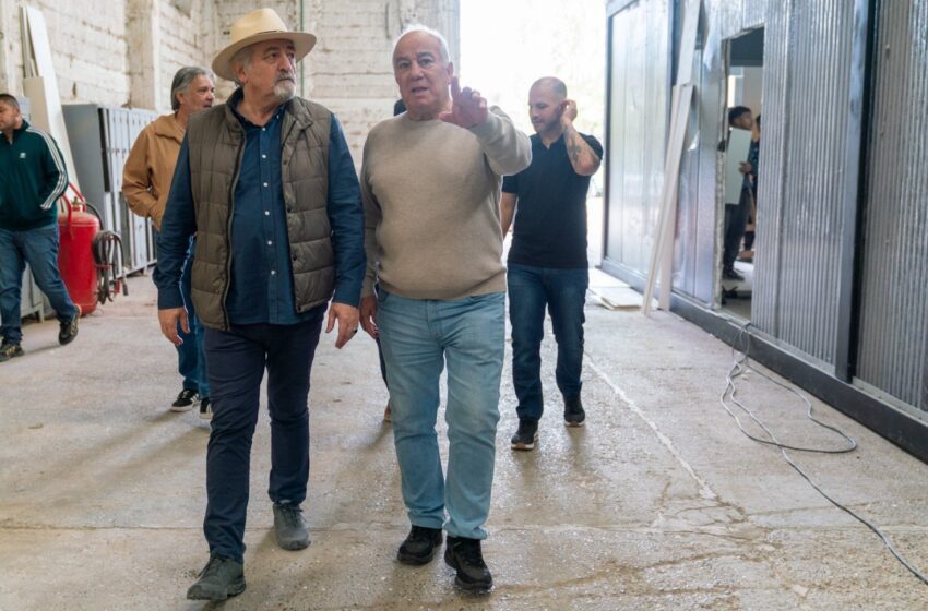  Othar firmó el contrato para la compra de 50 viviendas para los damnificados por la catástrofe del Cerro Hermitte