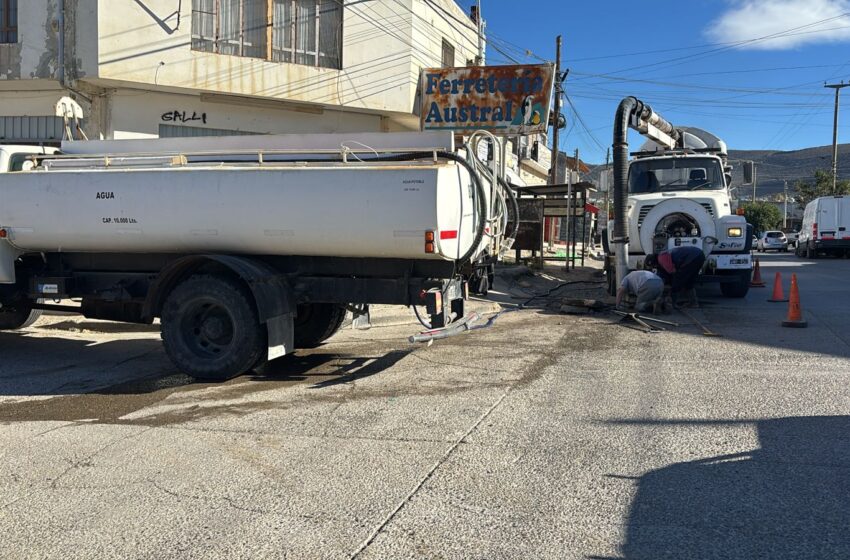  El Municipio solucionó un importante taponamiento pluvial en barrio San Martín