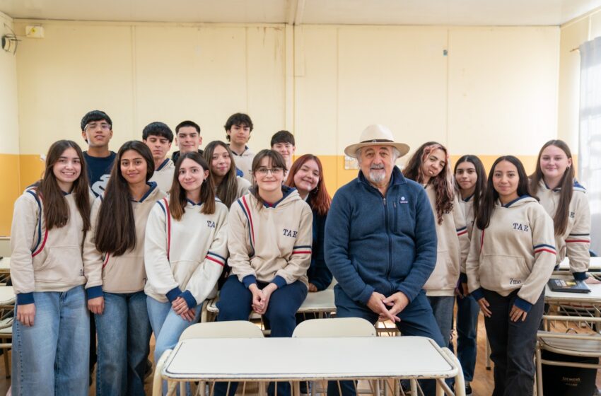  Alumnos del TAE presentaron al intendente proyectos de investigación sobre diversos sectores productivos de Comodoro