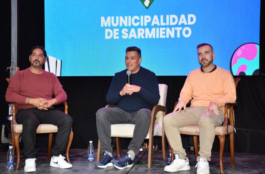  EL INTENDENTE SEBASTIÁN BALOCHI DEJÓ FORMALMENTE INAUGURADA LA TERCERA EDICIÓN DE LA FERIA REGIONAL DEL LIBRO Y LA CULTURA