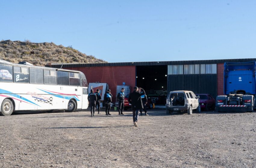  Clausuraron una agencia de autos, un taller y una panadería en zona norte