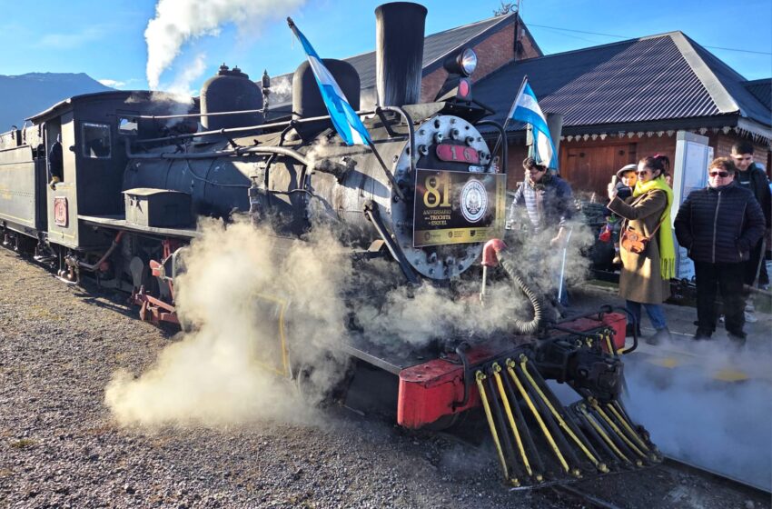  Con un colorido acto, “La Trochita” celebró el 81° aniversario de la llegada a Esquel