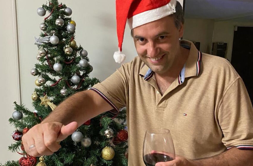  Como te adornaron, Adorni