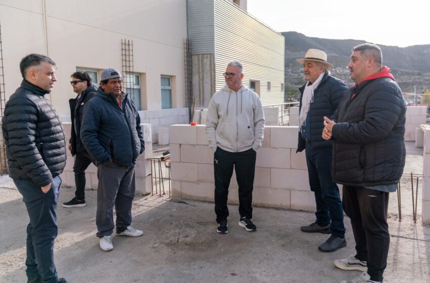  Othar recorrió el avance de las obras en el Hotel Deportivo, el Club Nueva Generación y la vecinal del barrio 30 de Octubre