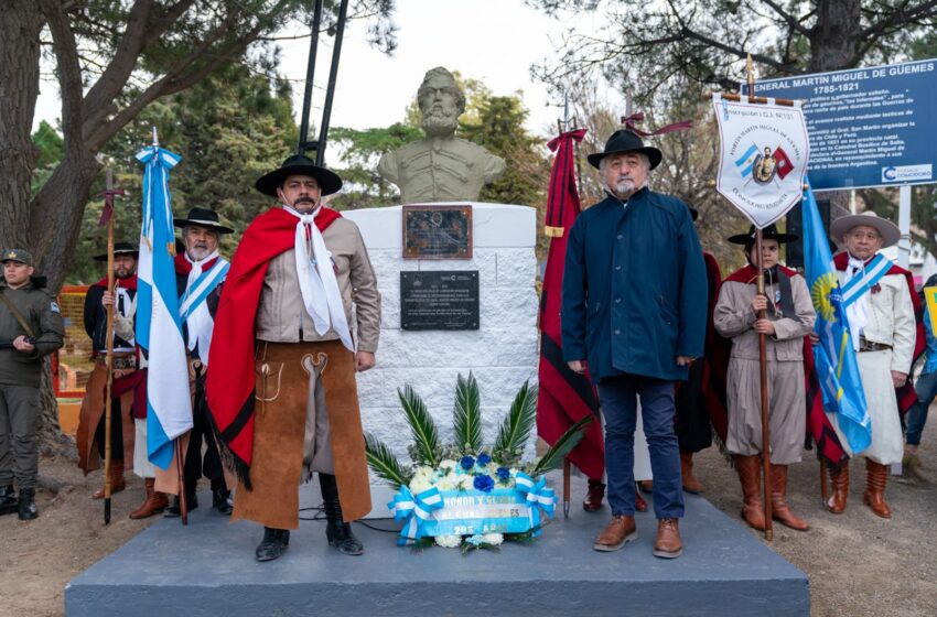  Othar presidió el homenaje a Gral. Martín Miguel de Güemes en su 205° aniversario