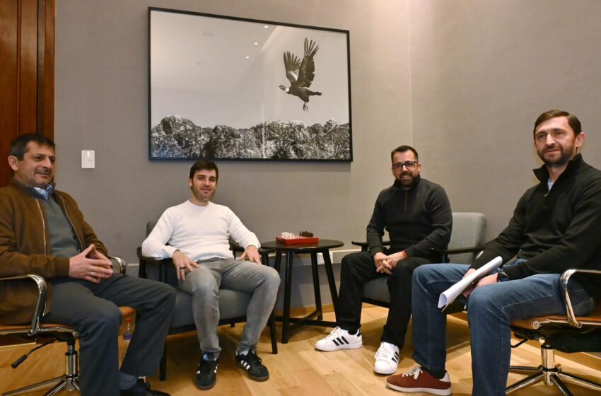  Torres ratificó la defensa de los recursos provinciales y acordó con los municipios una estrategia común para Futaleufú