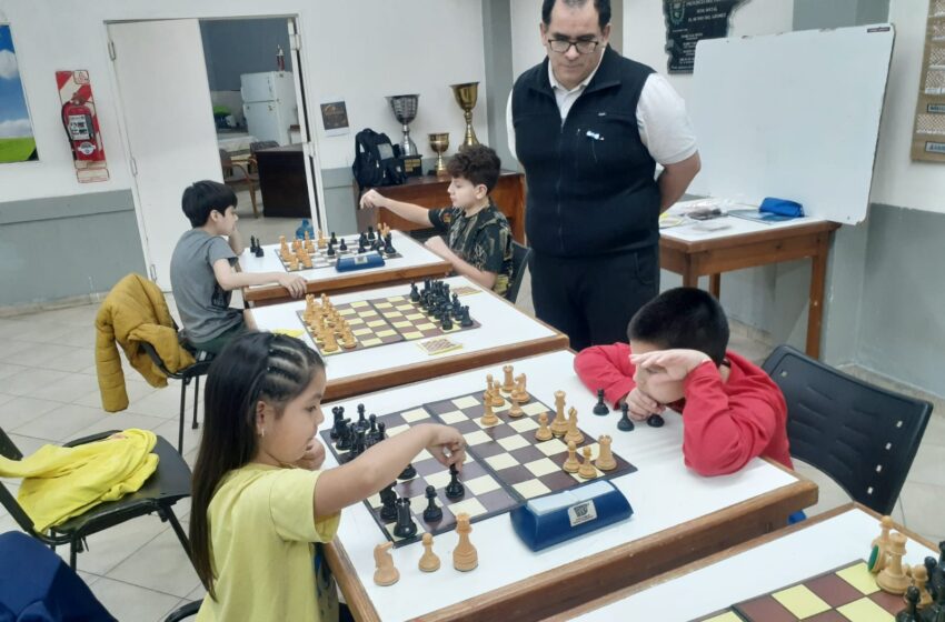  Comodoro y Rada Tilly se preparan para la 1º Olimpiadas de Ajedrez Escolar