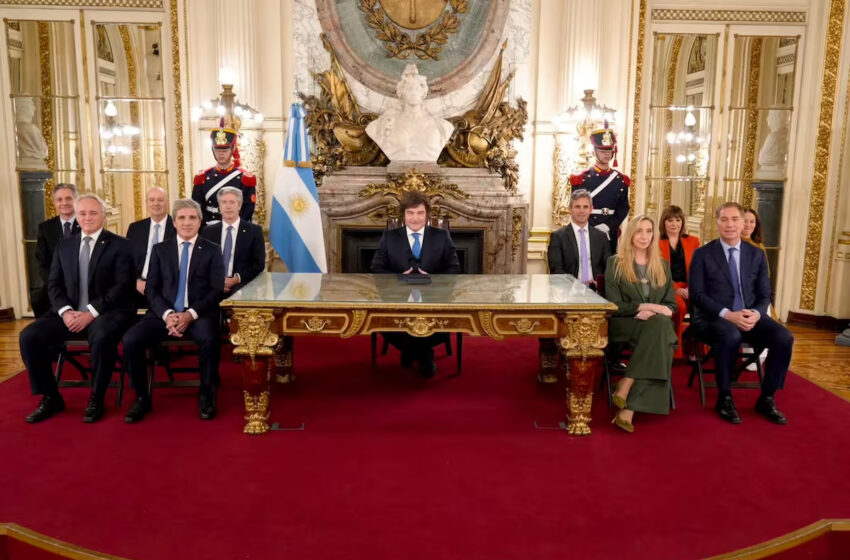  Milei enviará al Congreso un proyecto para reformar la carta orgánica del Central