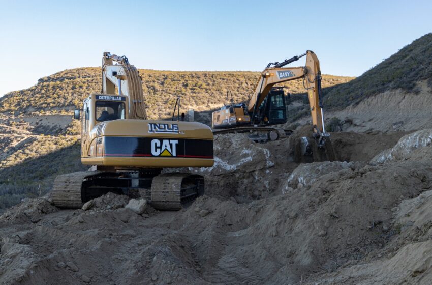  Se intensifican los trabajos de movimiento de suelo en el cerro Hermitte