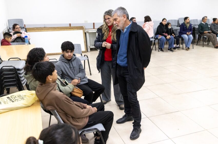  El tráiler de Salud cierra su estadía en el barrio Juan XXIII con una jornada especial de atenciones