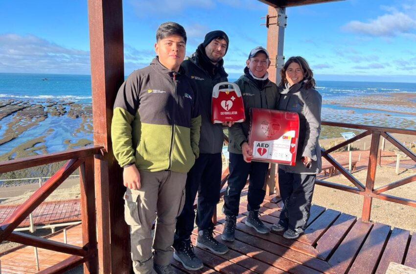  Provincia incorpora desfibriladores en puntos estratégicos de Península Valdés para atender emergencias cardíacas