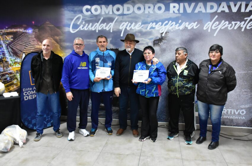  Entrega de material deportivo a instituciones de Newcom