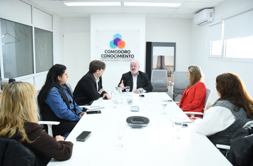  Representantes de Nación visitaron Comodoro Conocimiento para conocer los programas tecnológicos y de innovación educativa
