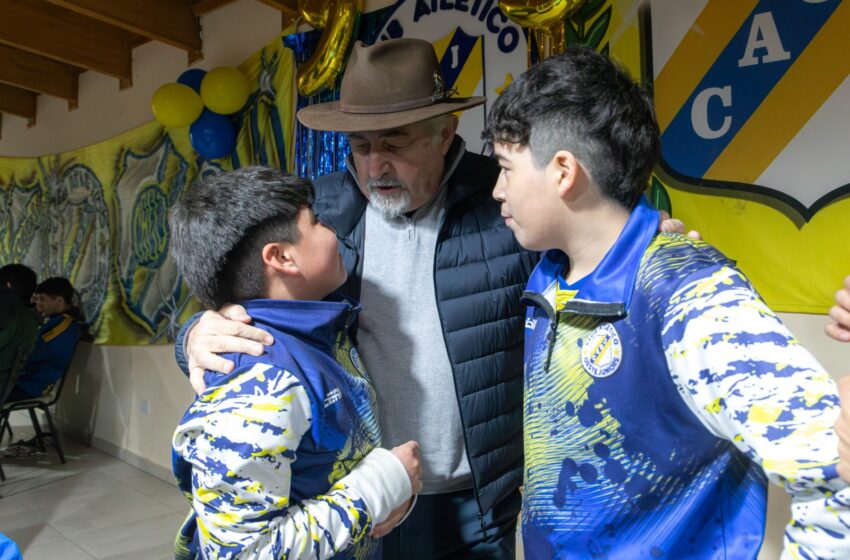  Othar participó del 95 aniversario del Club Oeste Juniors