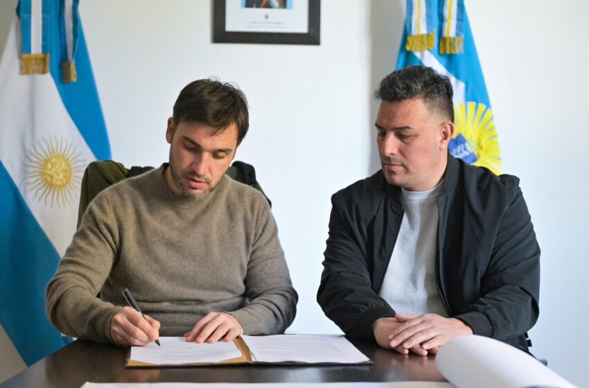  Torres y Balochi firmaron acuerdos para avanzar con obras estratégicas de agua y energía en Sarmiento