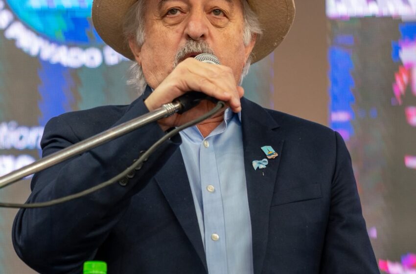  Othar celebró el anuncio de una inversión de 1200 millones de dólares en hidrocarburos